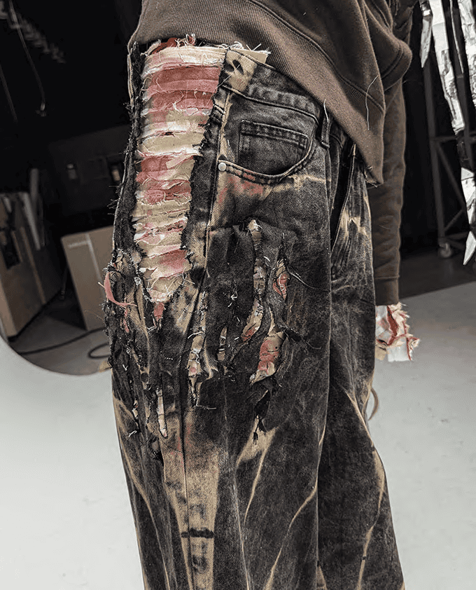 Wagner_Mack_MyBodyisaMirrorDetail3_Web copy